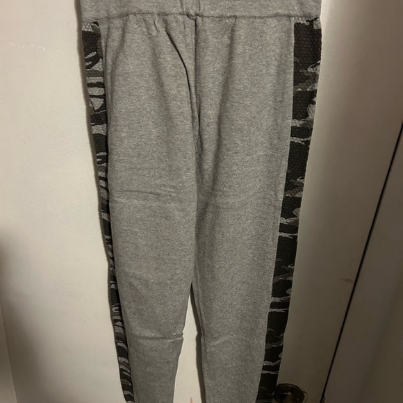 Monrow heather gray sweats - Picture 3 of 4